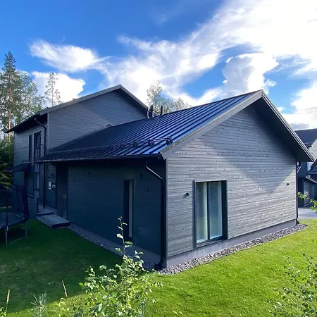 Elokuvateatterilla With The Movie Theater Apartament *